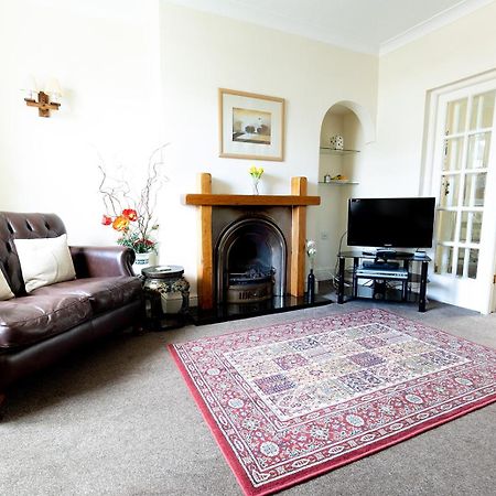 Willow Cottage - Cost 3 Bed Cottage In Penrhyn Bay With Sea Views With Access To Snowdonia Rhos-on-Sea Ngoại thất bức ảnh