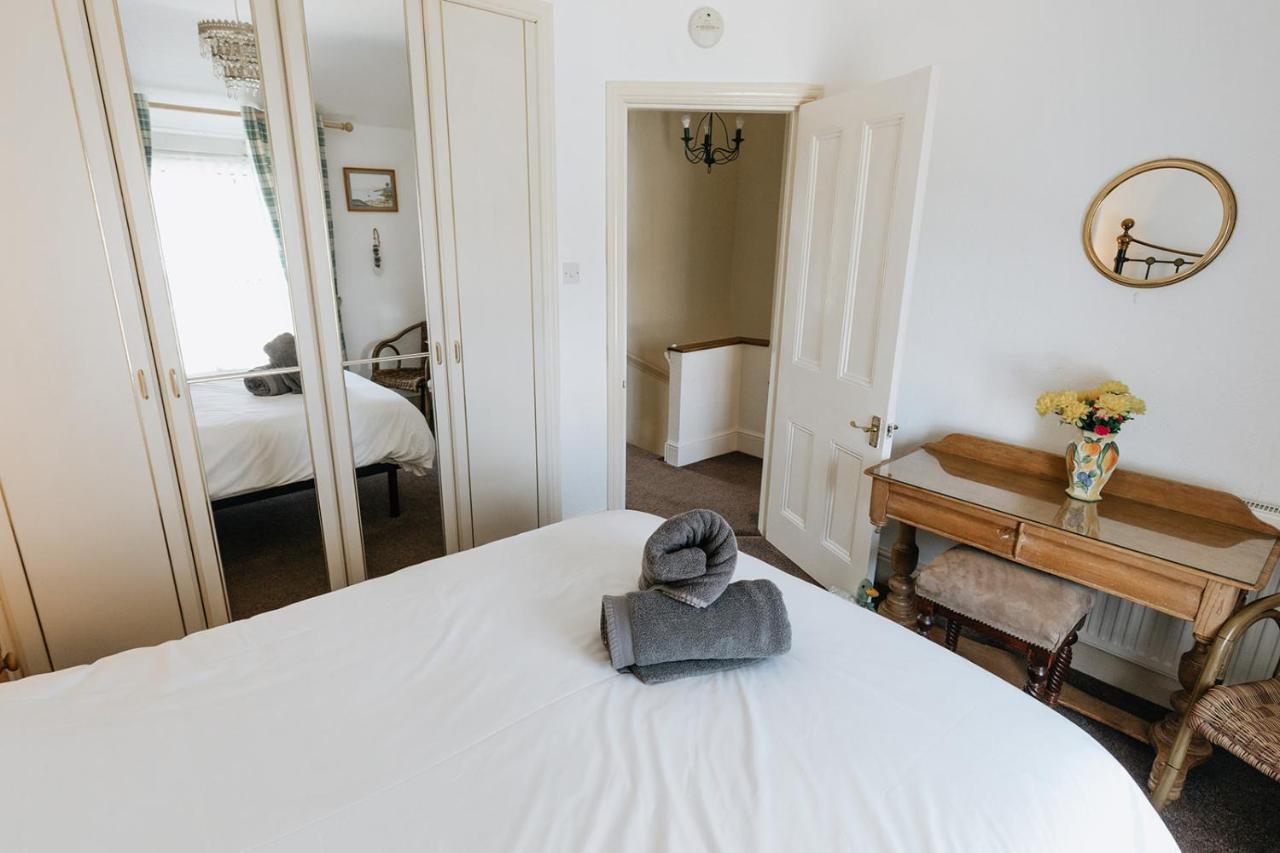 Willow Cottage - Cost 3 Bed Cottage In Penrhyn Bay With Sea Views With Access To Snowdonia Rhos-on-Sea Ngoại thất bức ảnh