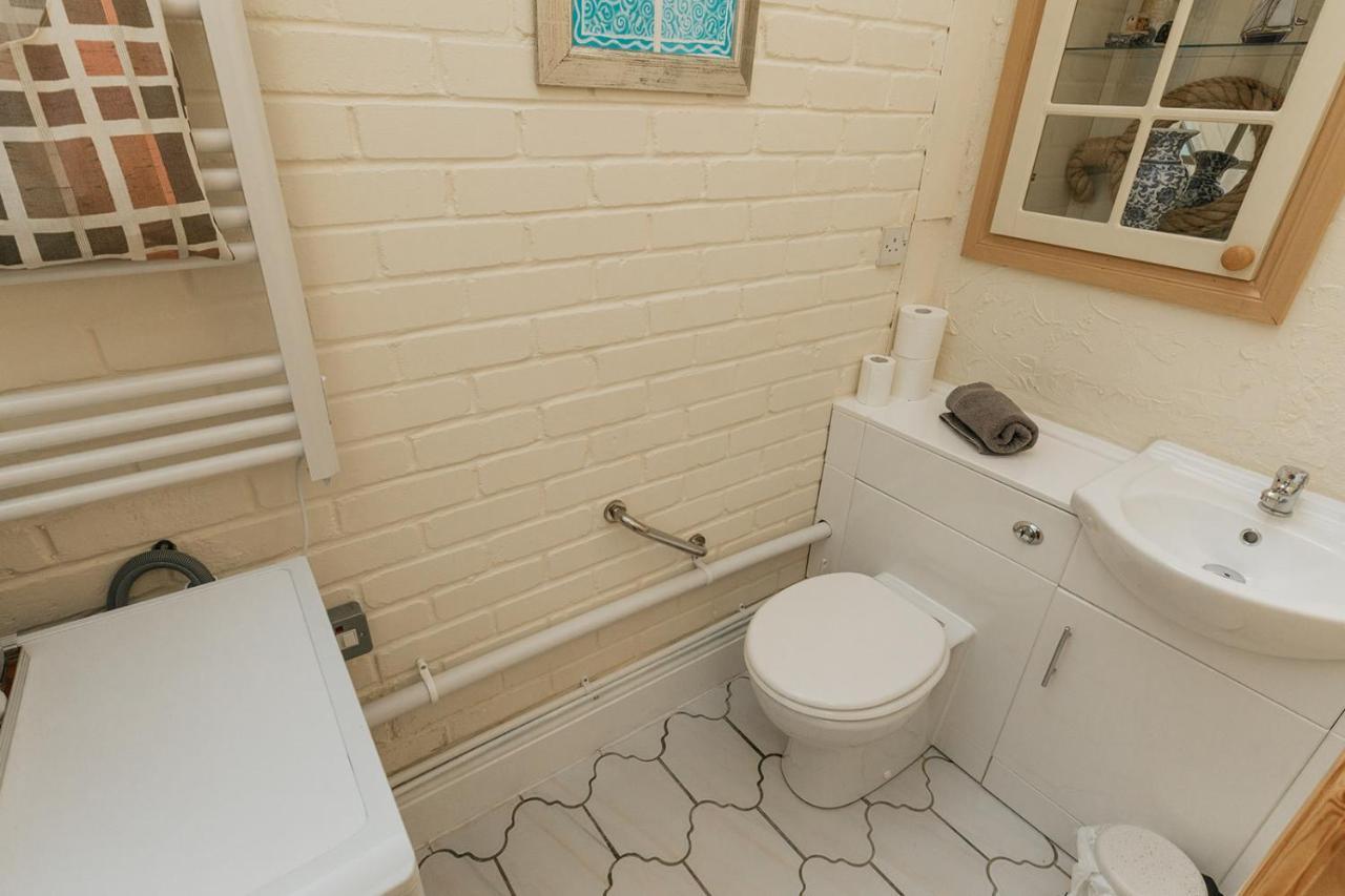 Willow Cottage - Cost 3 Bed Cottage In Penrhyn Bay With Sea Views With Access To Snowdonia Rhos-on-Sea Ngoại thất bức ảnh