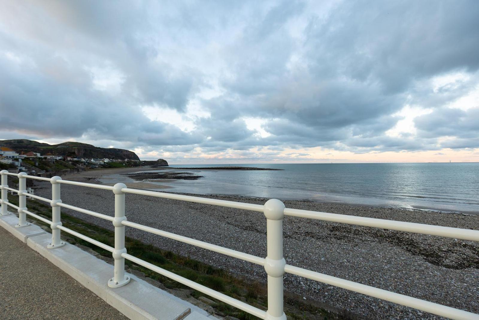 Willow Cottage - Cost 3 Bed Cottage In Penrhyn Bay With Sea Views With Access To Snowdonia Rhos-on-Sea Ngoại thất bức ảnh